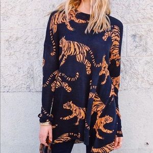 ISO Show me your mumu bonfire sweater tiger ISO!!!